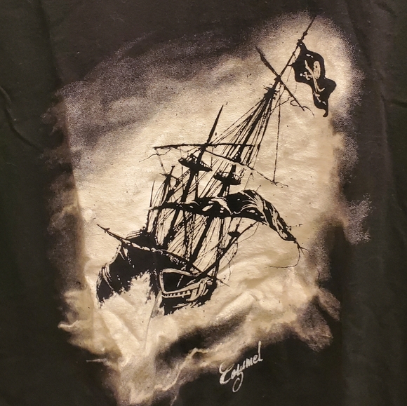 Pirate ship tee ☠️ - Picture 2 of 3